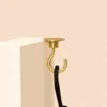 Deckenhaken aus Messing, Relight Hook Up Satin Brass mit Textilkabel