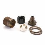 Komponenten von Vintage Lampenfassung E27 aus Messing Old English inkl. 2 Gewinderinge, mit Zugentlastung