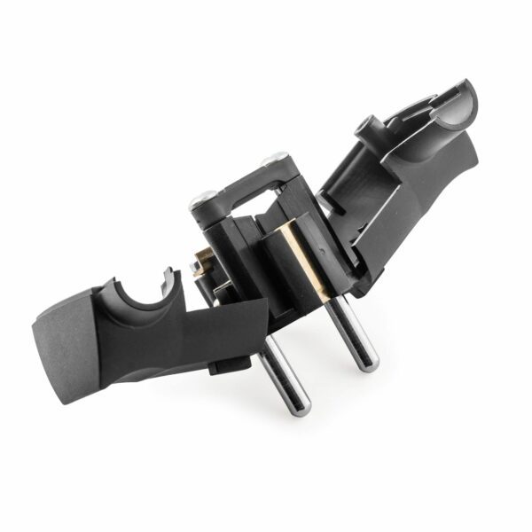 Schutzkontakt-Stecker aus Thermoplast, Schuko Winkelstecker mit Knickschutz, schwarz Innenansicht