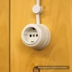 lightstock-retro-aufputz-steckdose-aus-porzellan-weiss-4