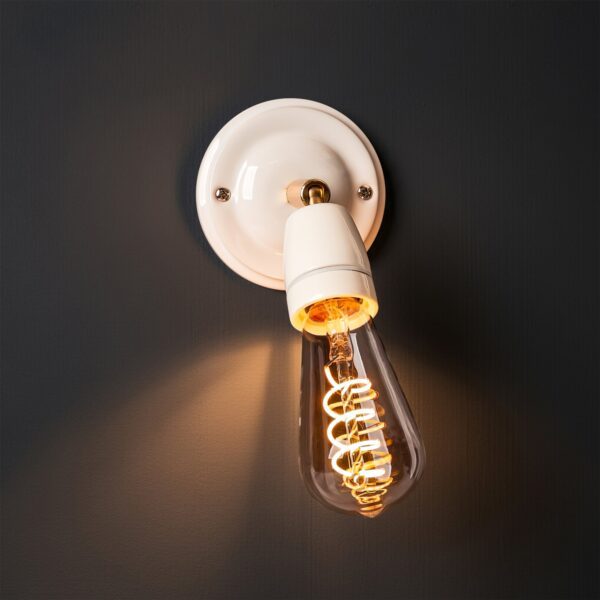 relight-era-1920-verstellbare-decken-and-wandleuchte-aus-porzellan-mit-kippgelenk-licht-an